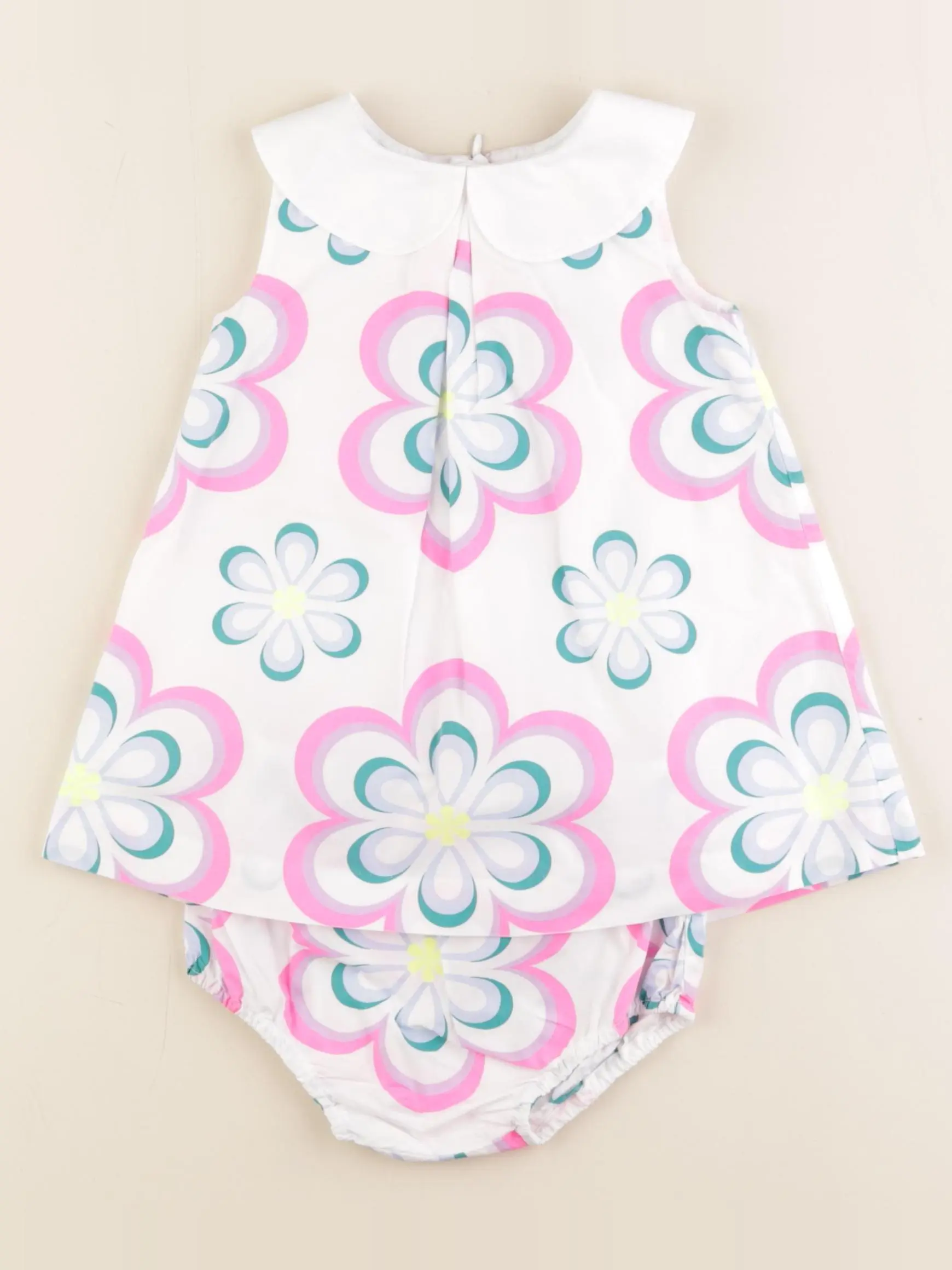 Robe blanc, rose