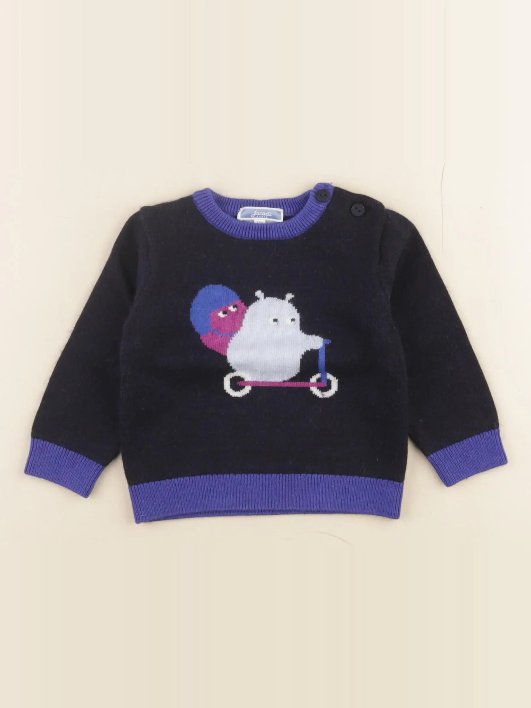 Pull bleu