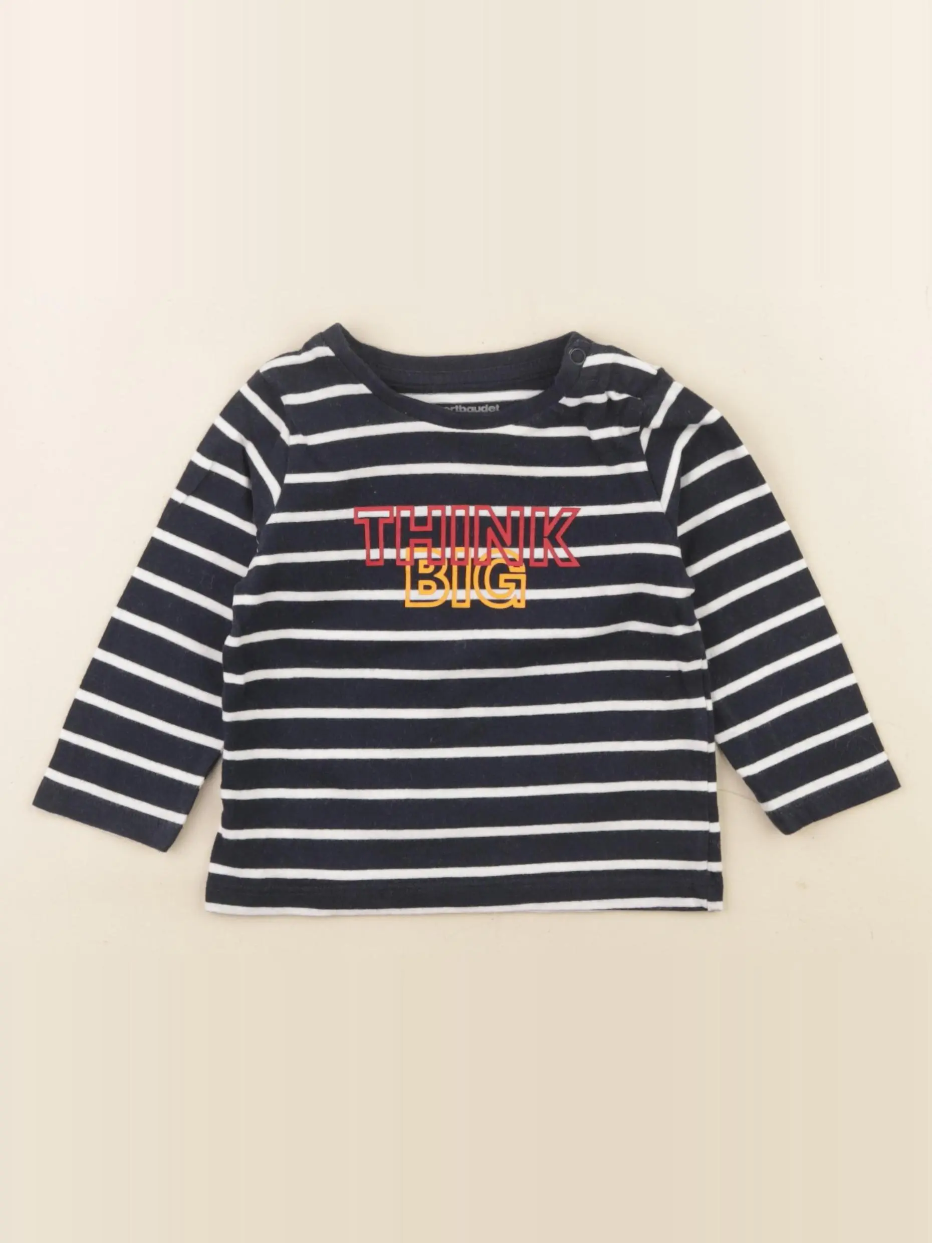Tee-shirt blanc, bleu