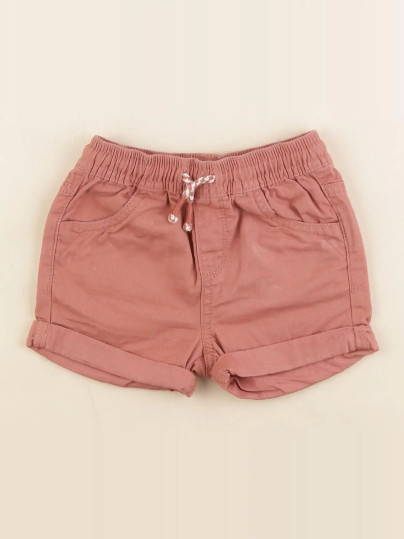 Short rouge