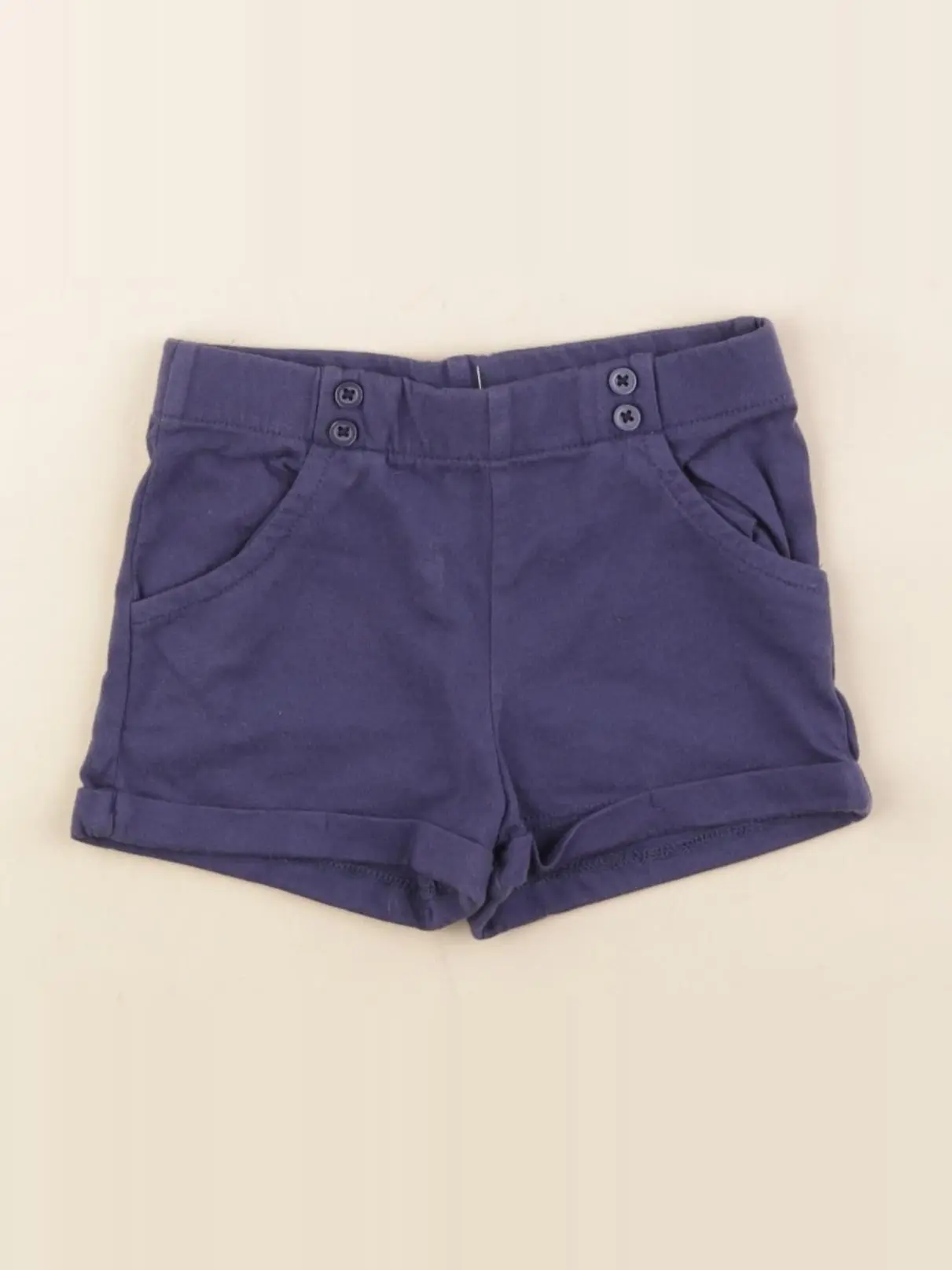 Short bleu