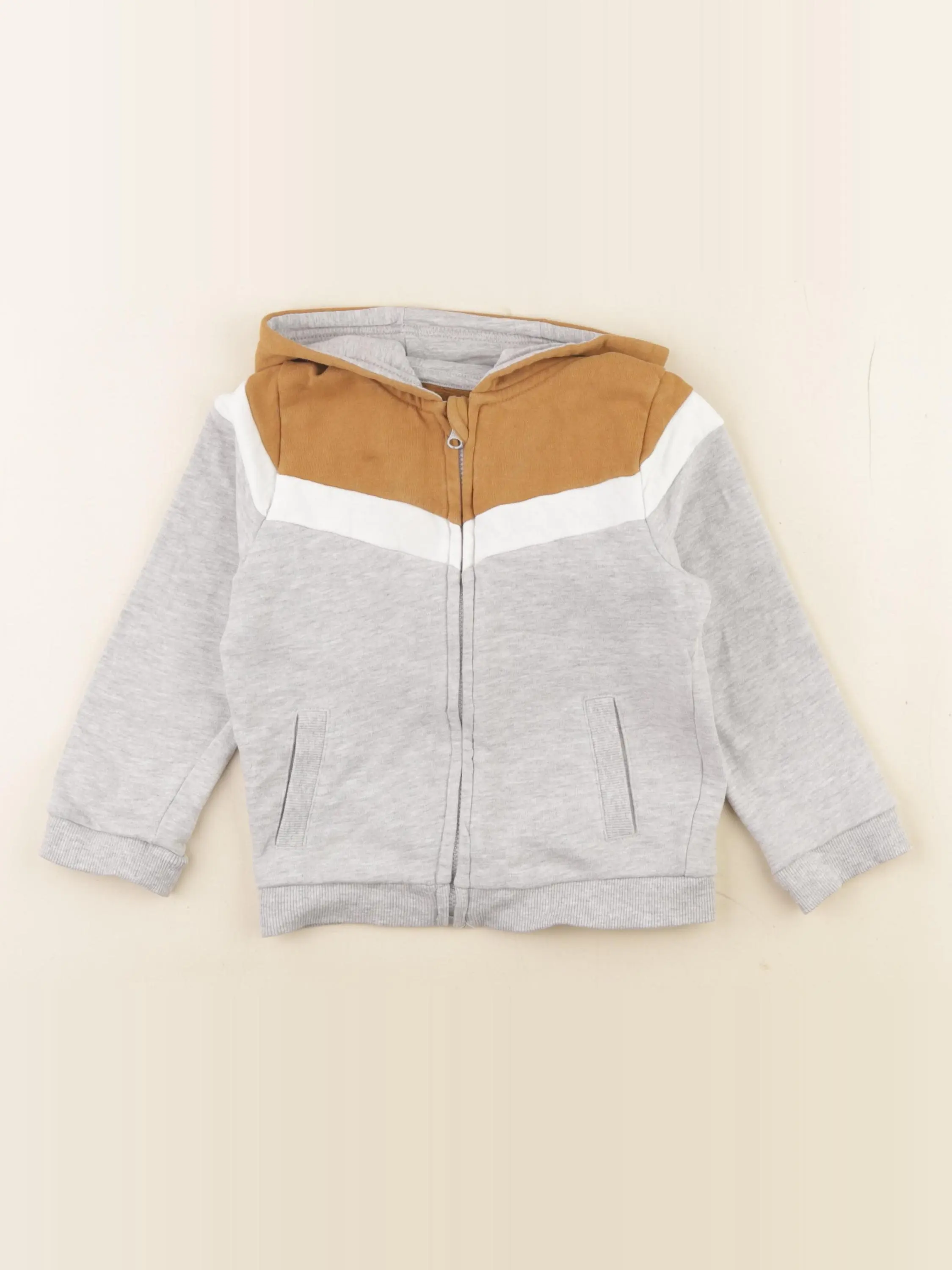 Sweat gris