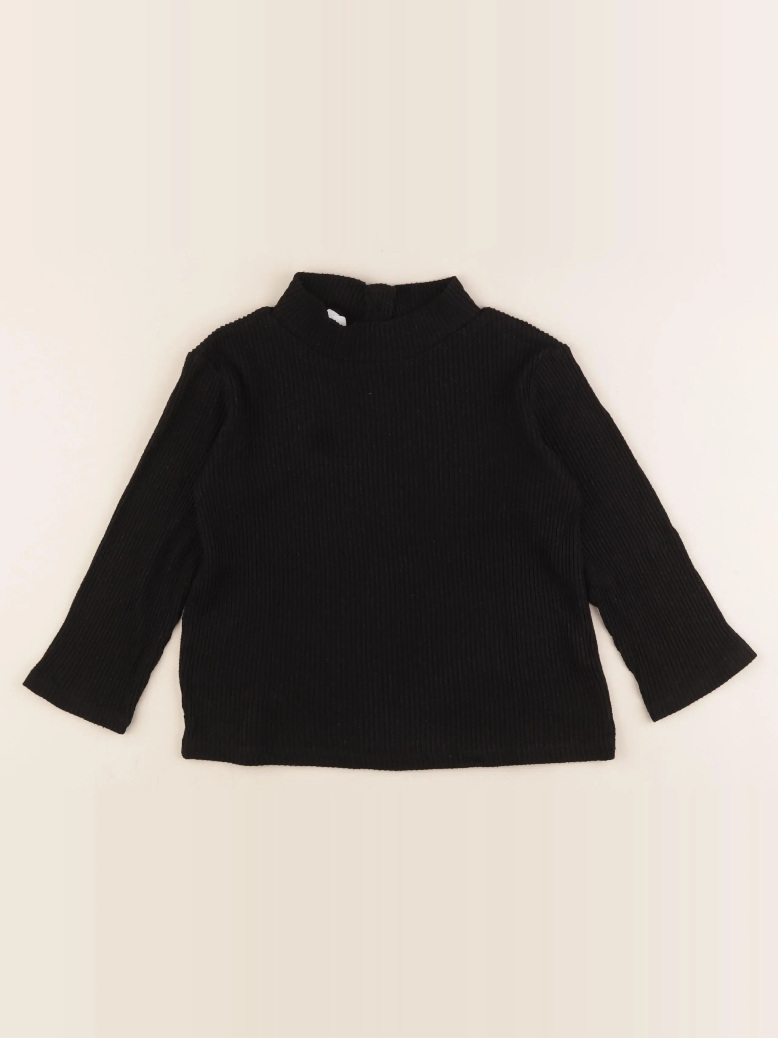 Pull noir