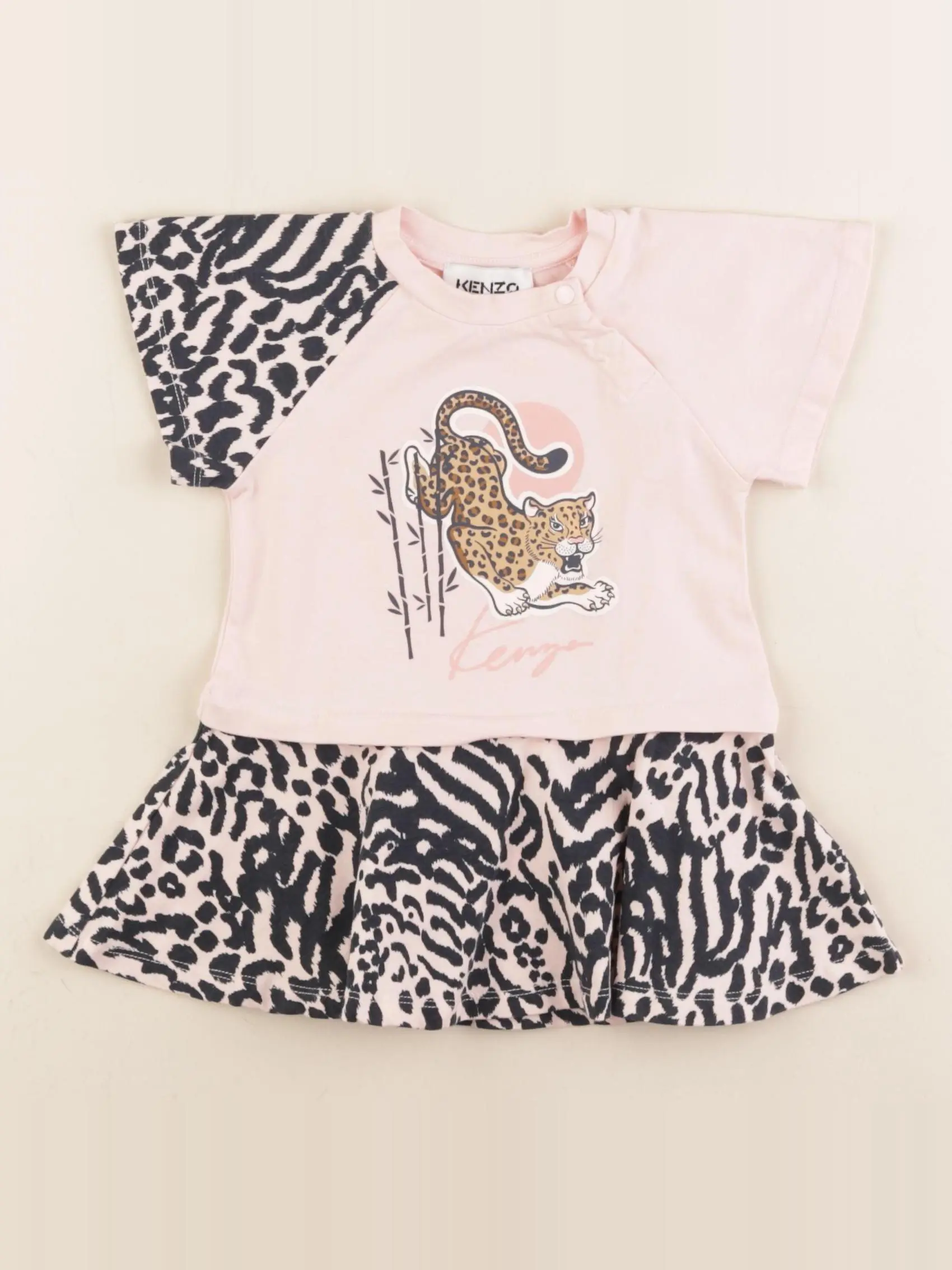 Robe noir, rose