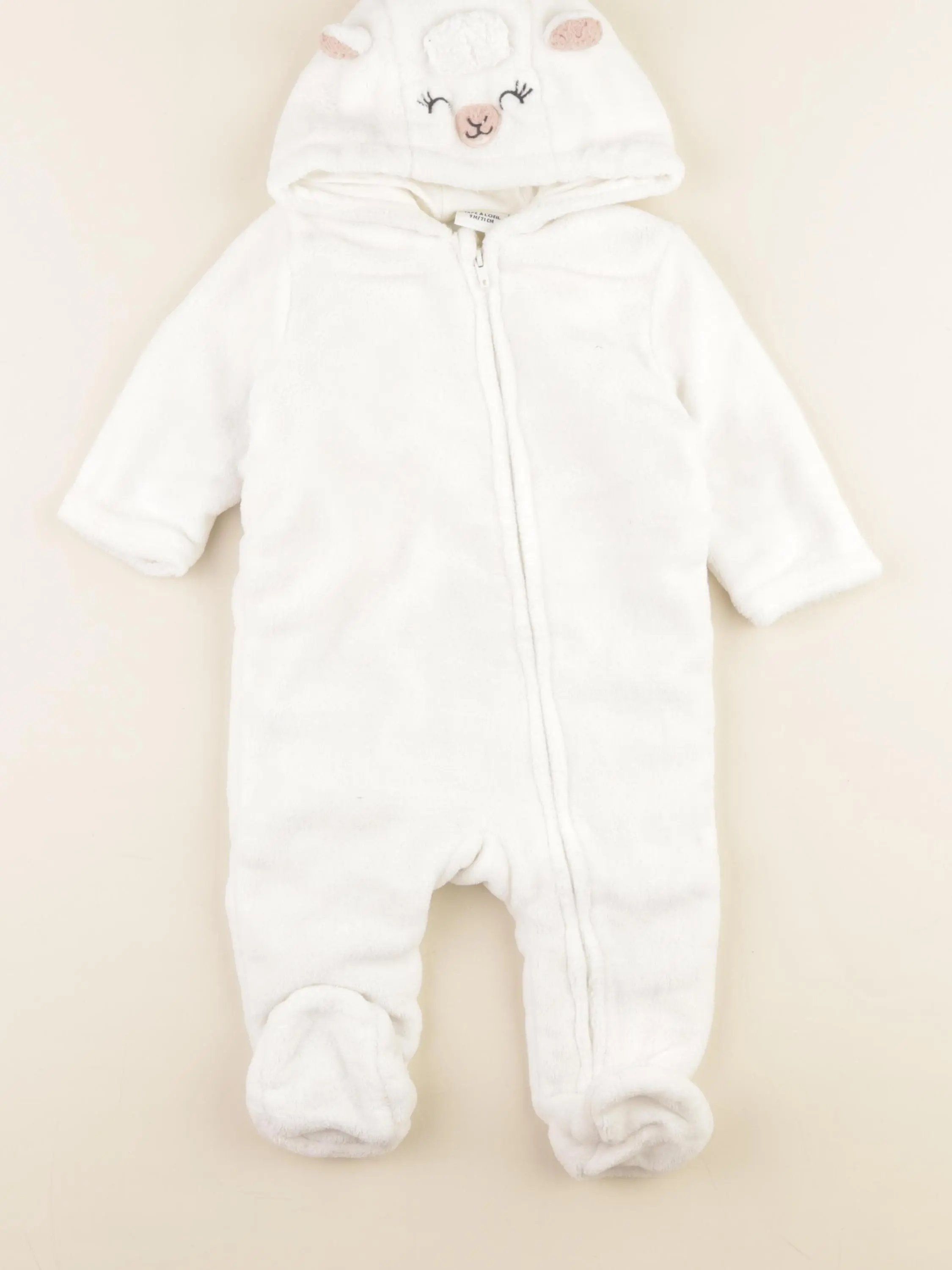 Sur-pyjama blanc