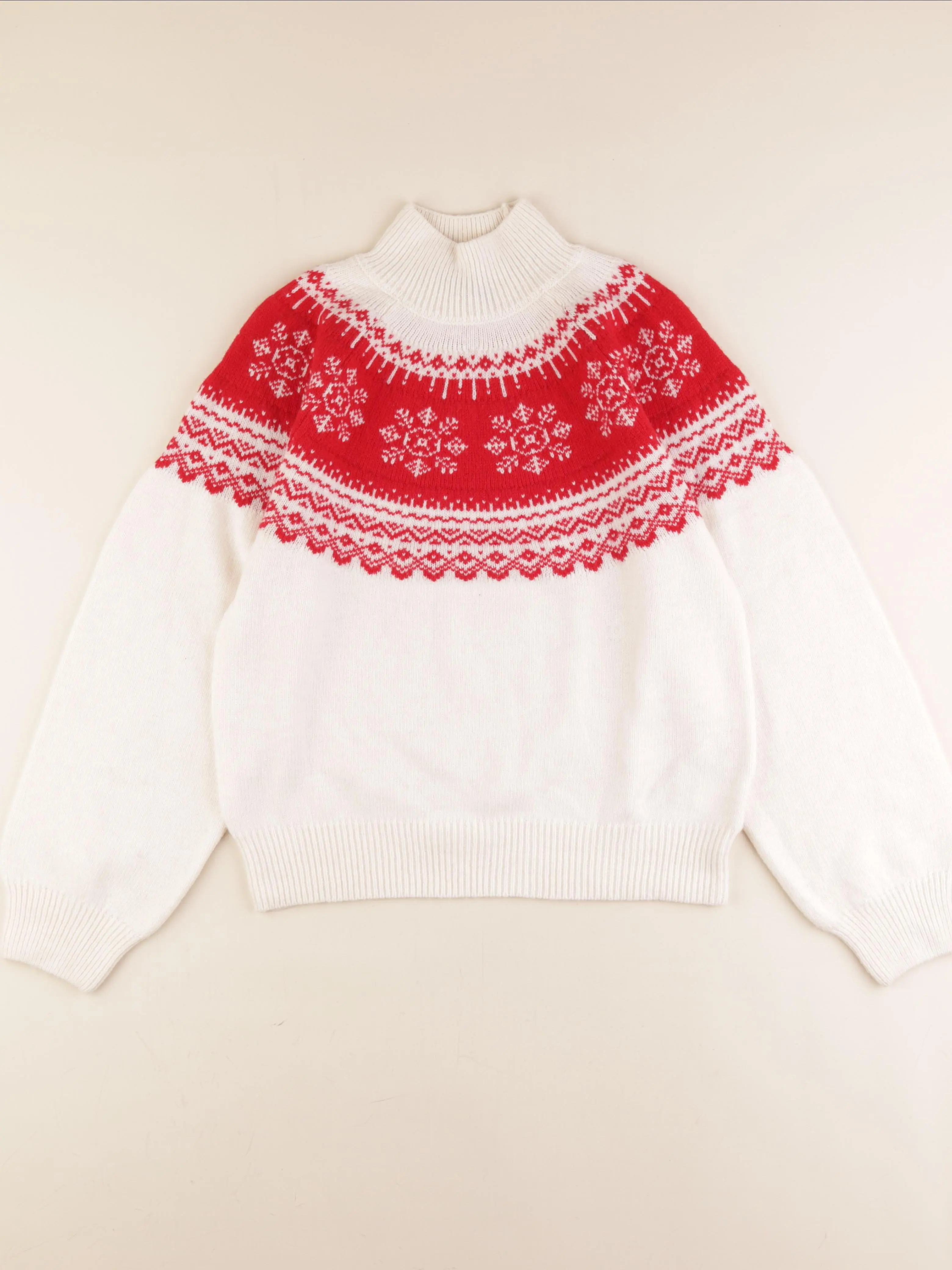 Pull blanc, rouge