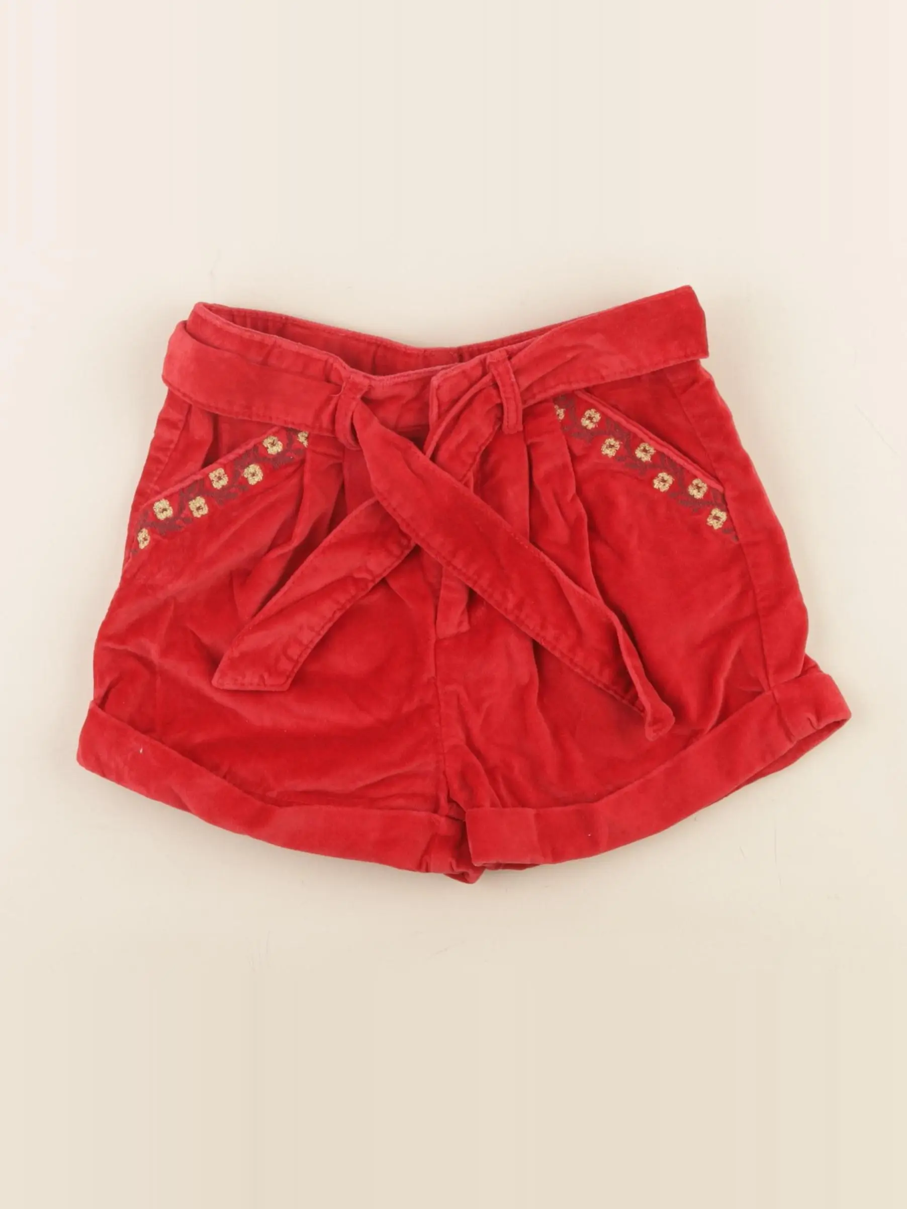 Short rouge