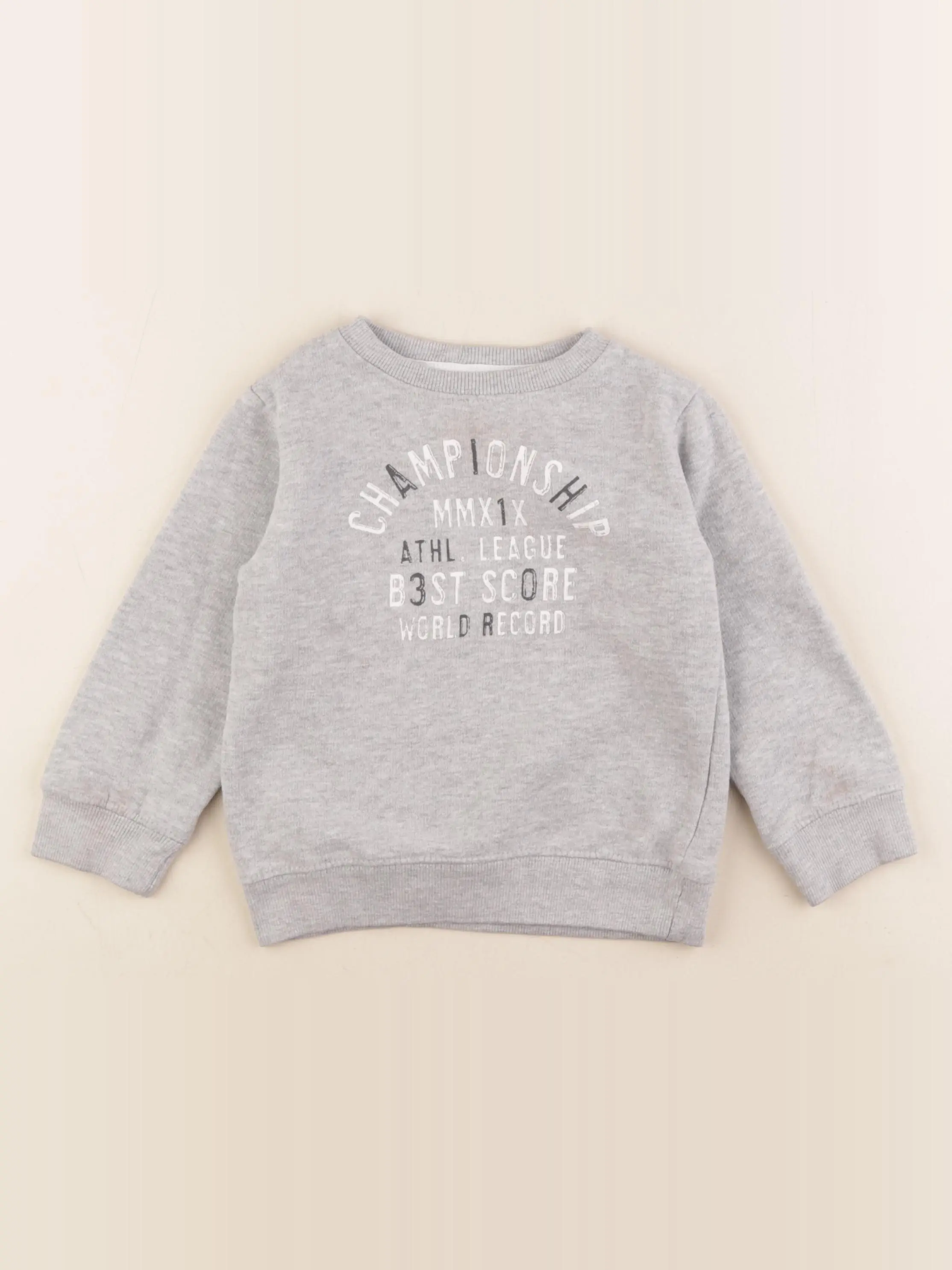 Sweat gris