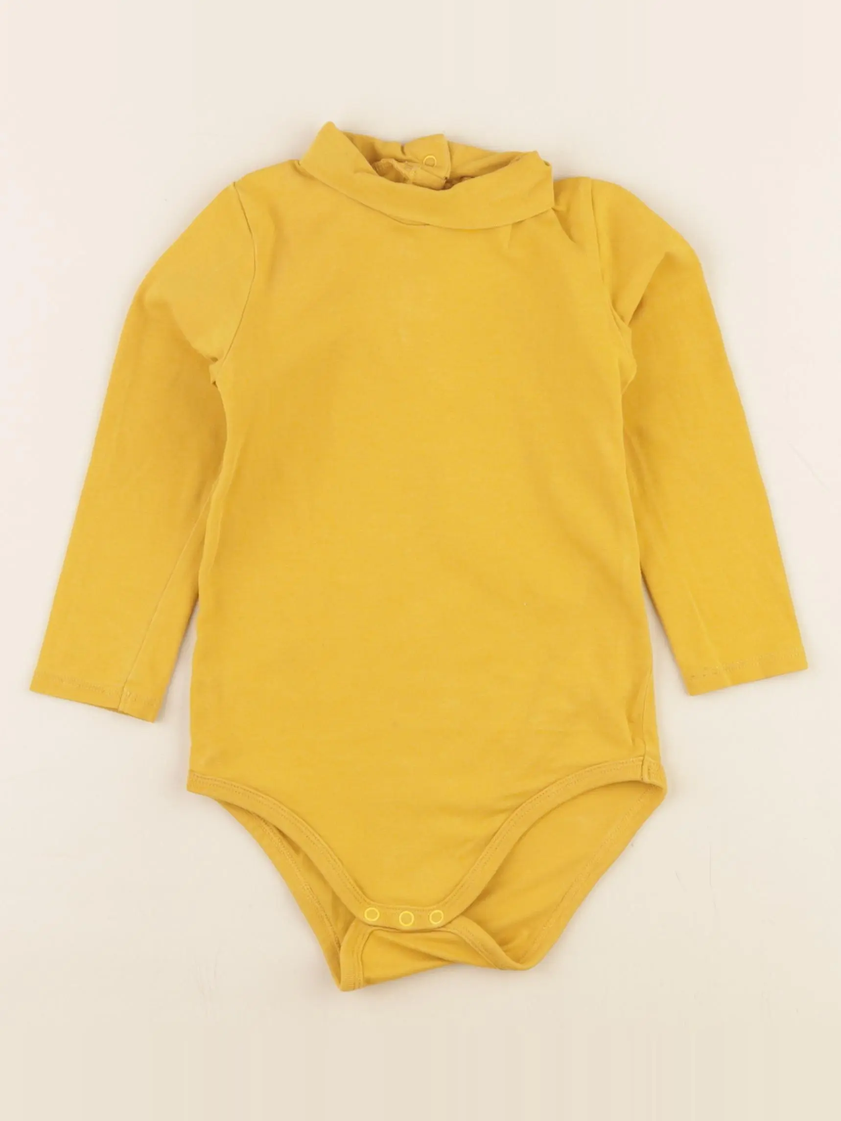 Body à col jaune