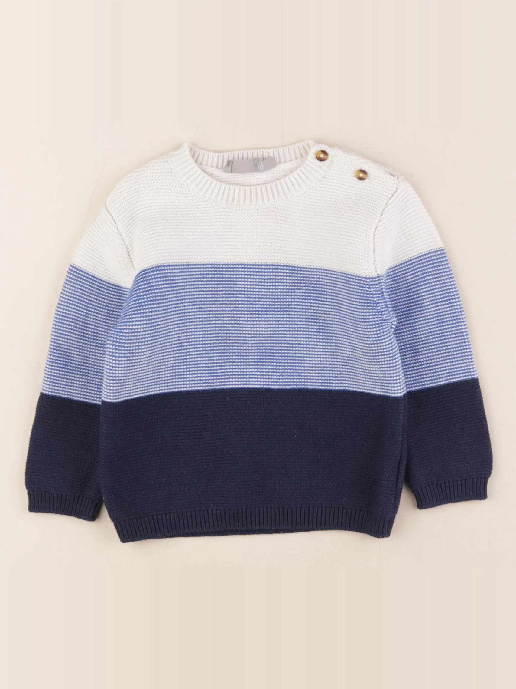 Pull bleu