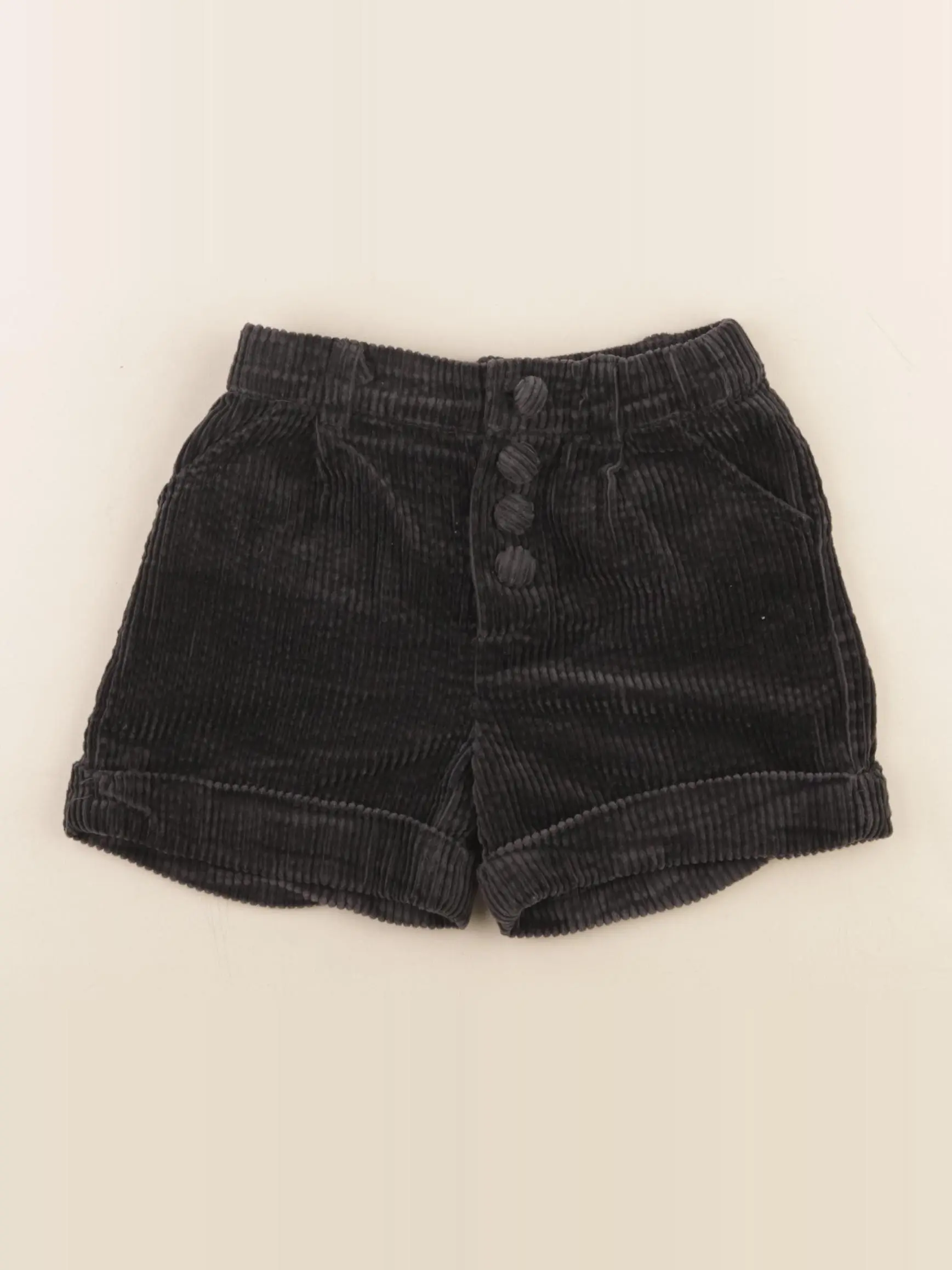 Short noir