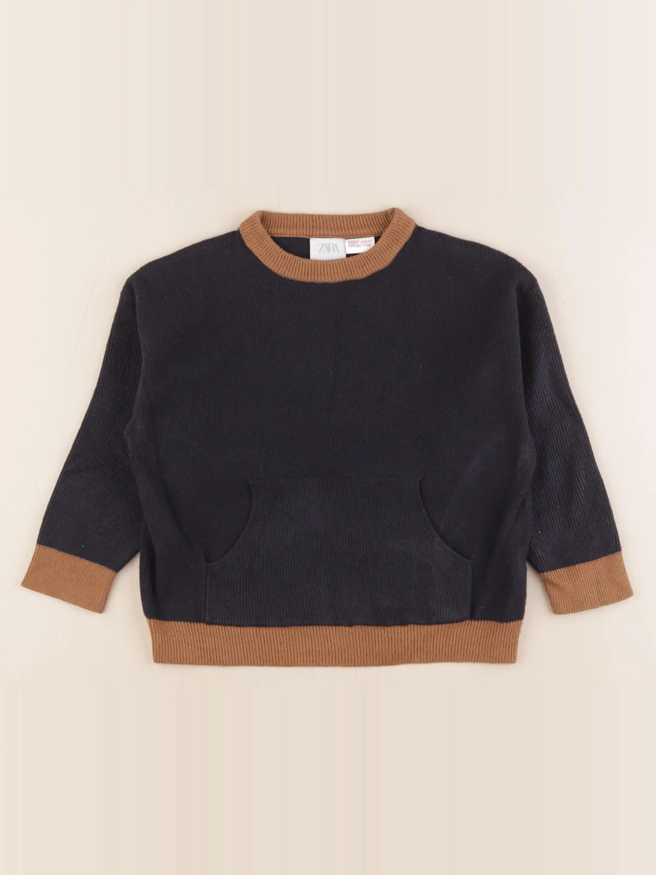 Pull bleu