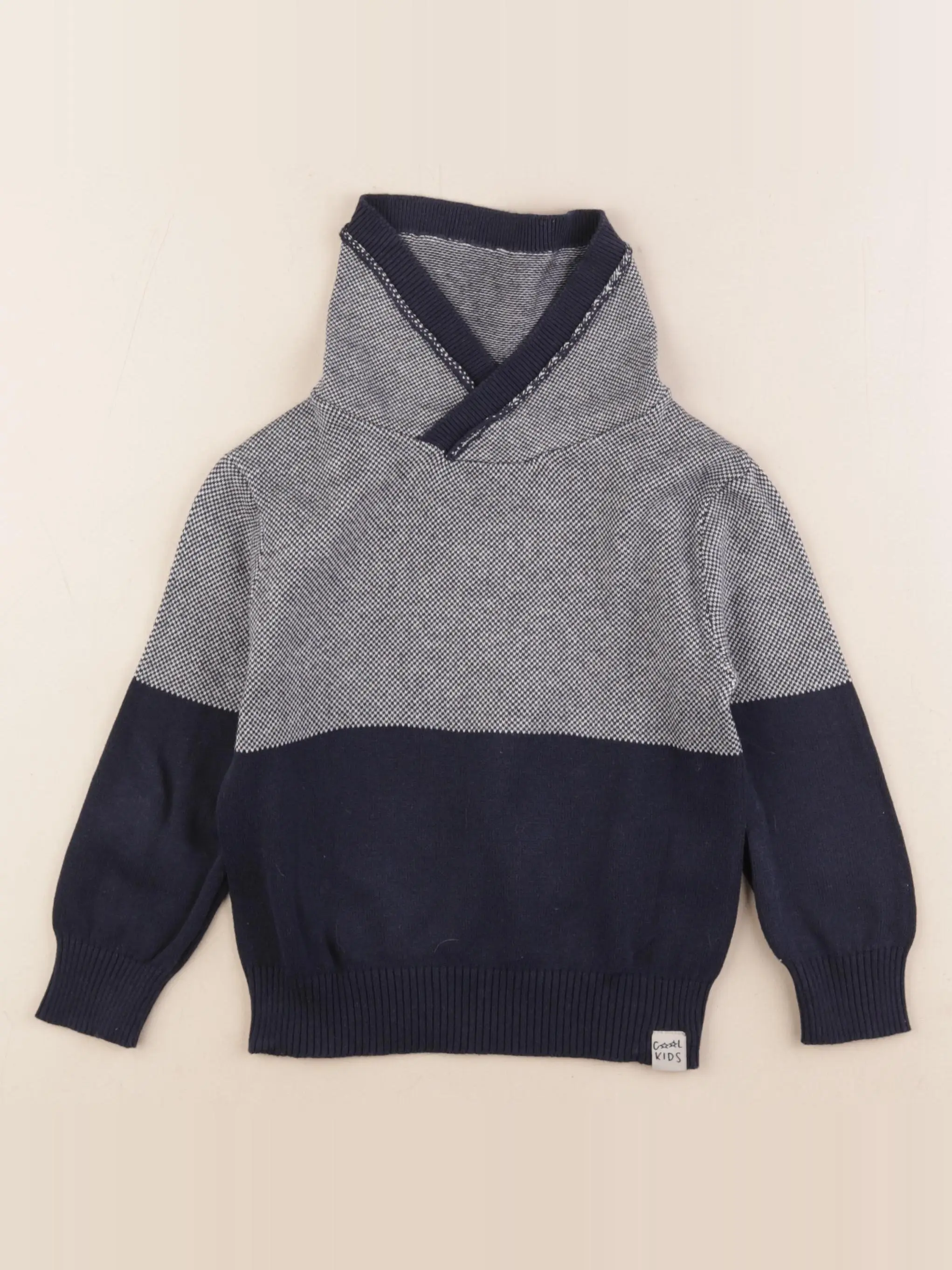 Pull bleu