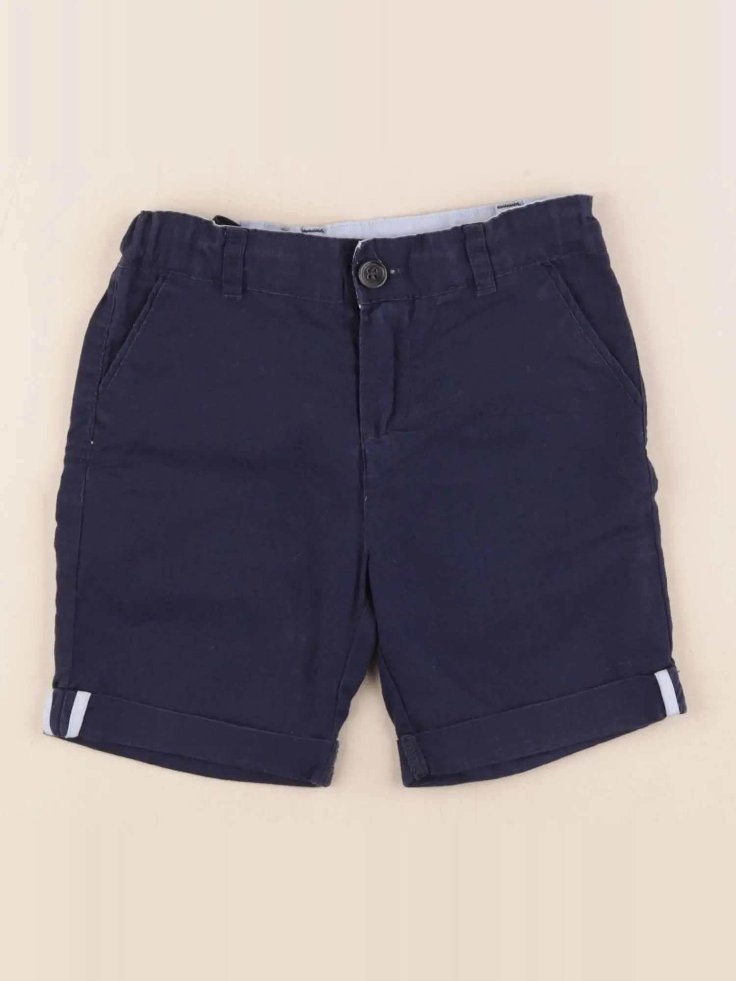 Short bleu