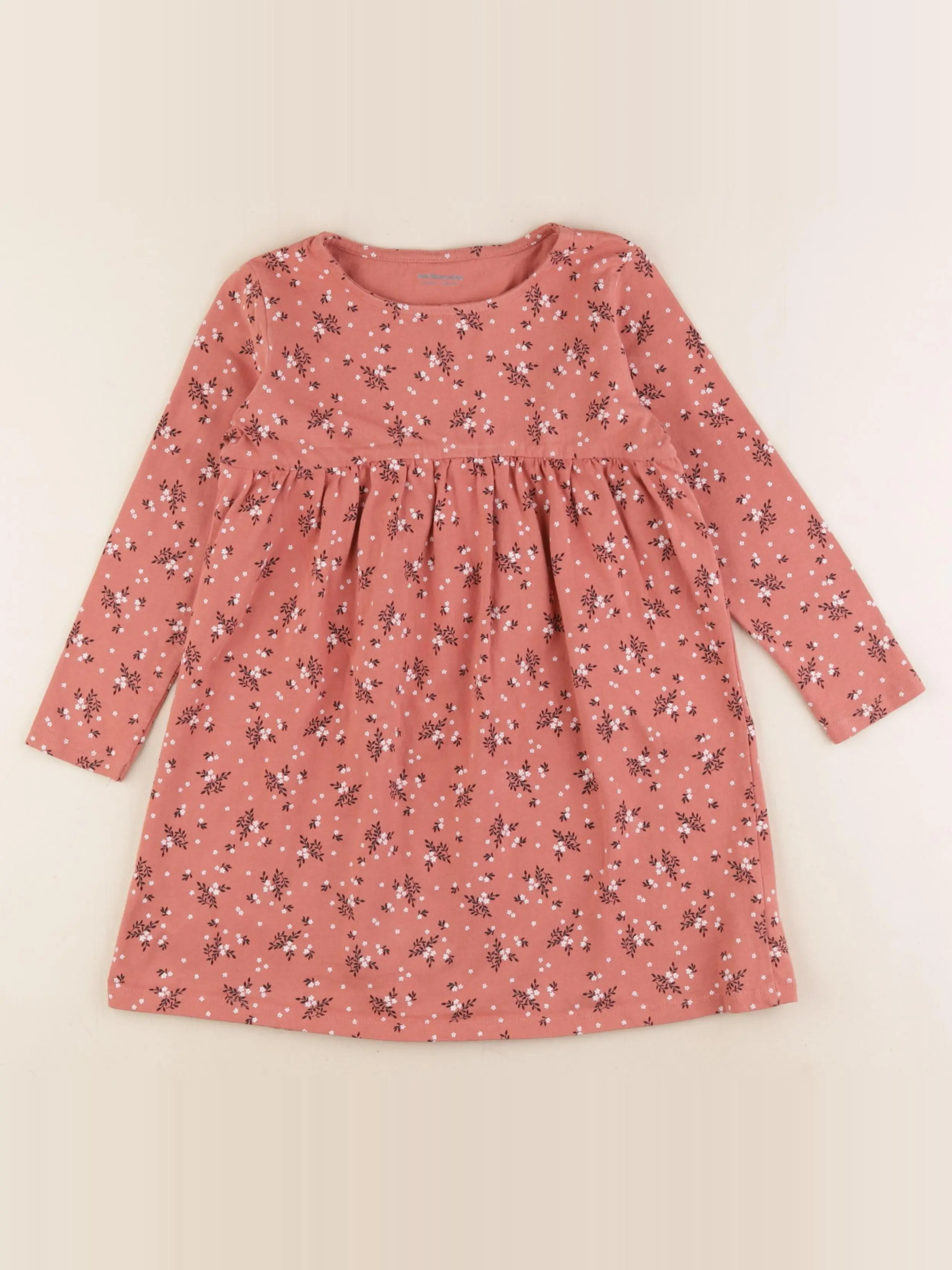 Robe rose