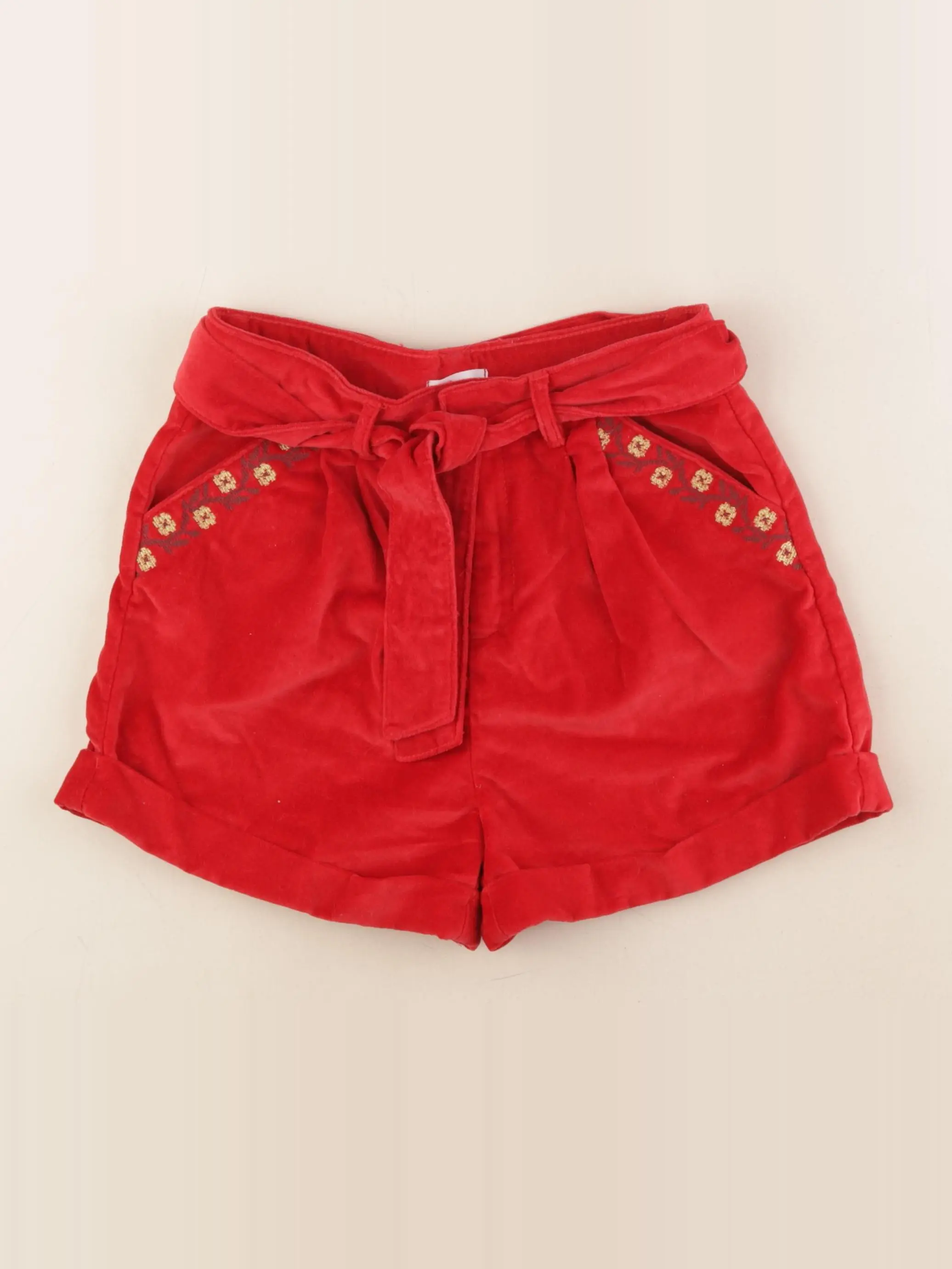 Short rouge