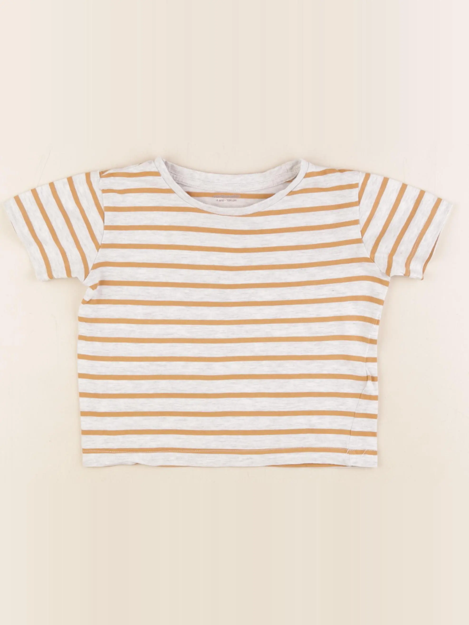 Tee-shirt gris, marron
