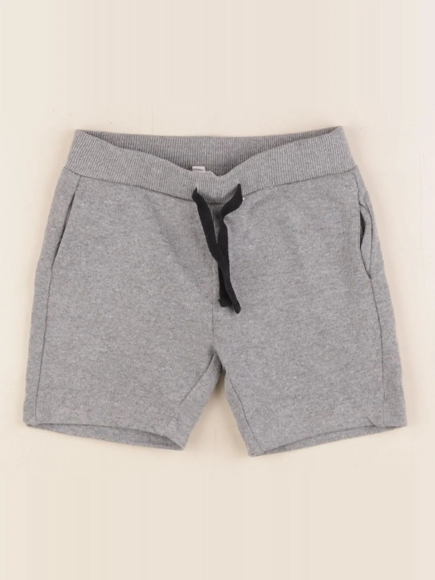 Short gris